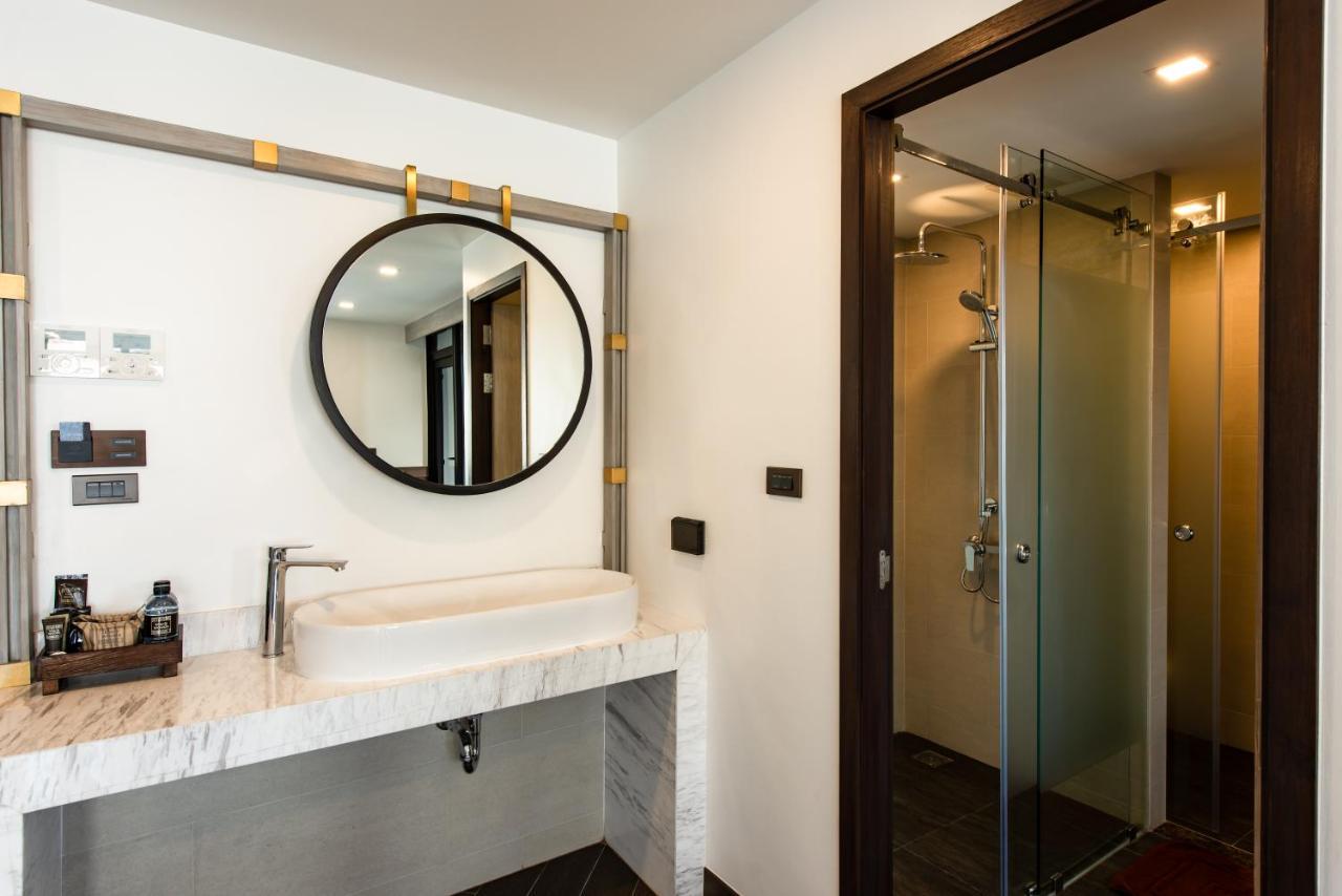 Blackwoods Hotel Pattaya - Sha Extra Plus Exterior foto Bathroom