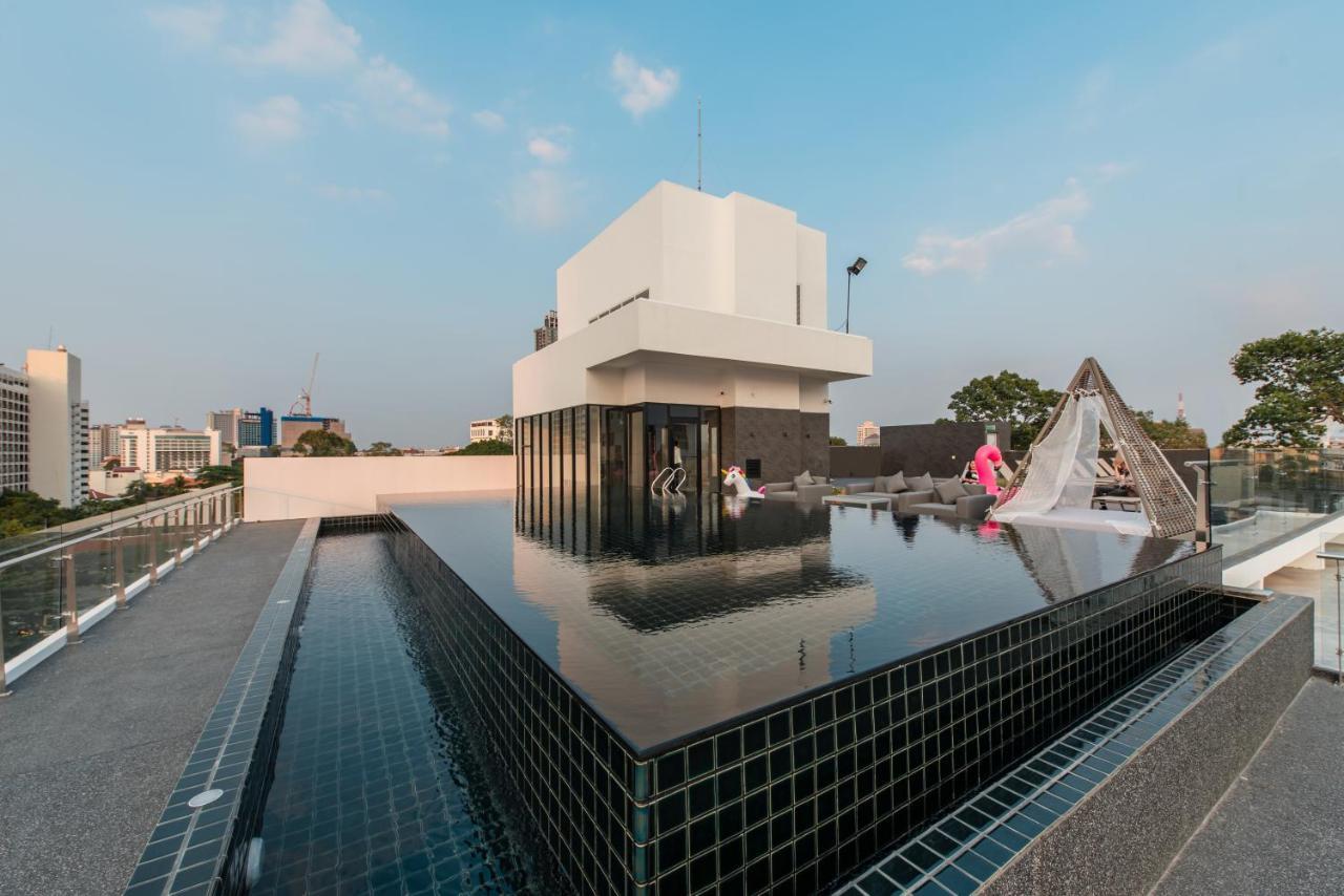 Blackwoods Hotel Pattaya - Sha Extra Plus Exterior foto The rooftop pool