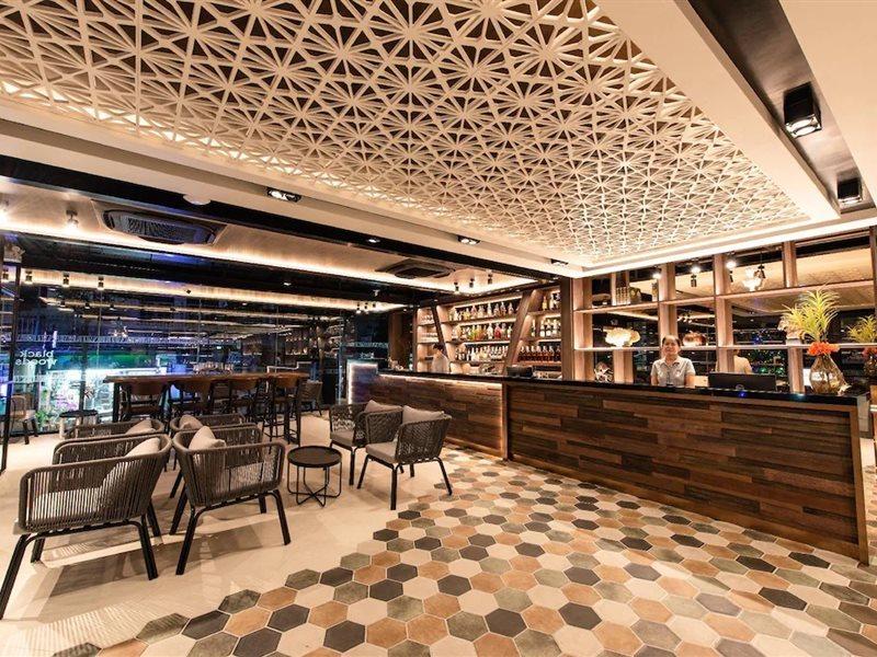 Blackwoods Hotel Pattaya - Sha Extra Plus Exterior foto The interior of the restaurant