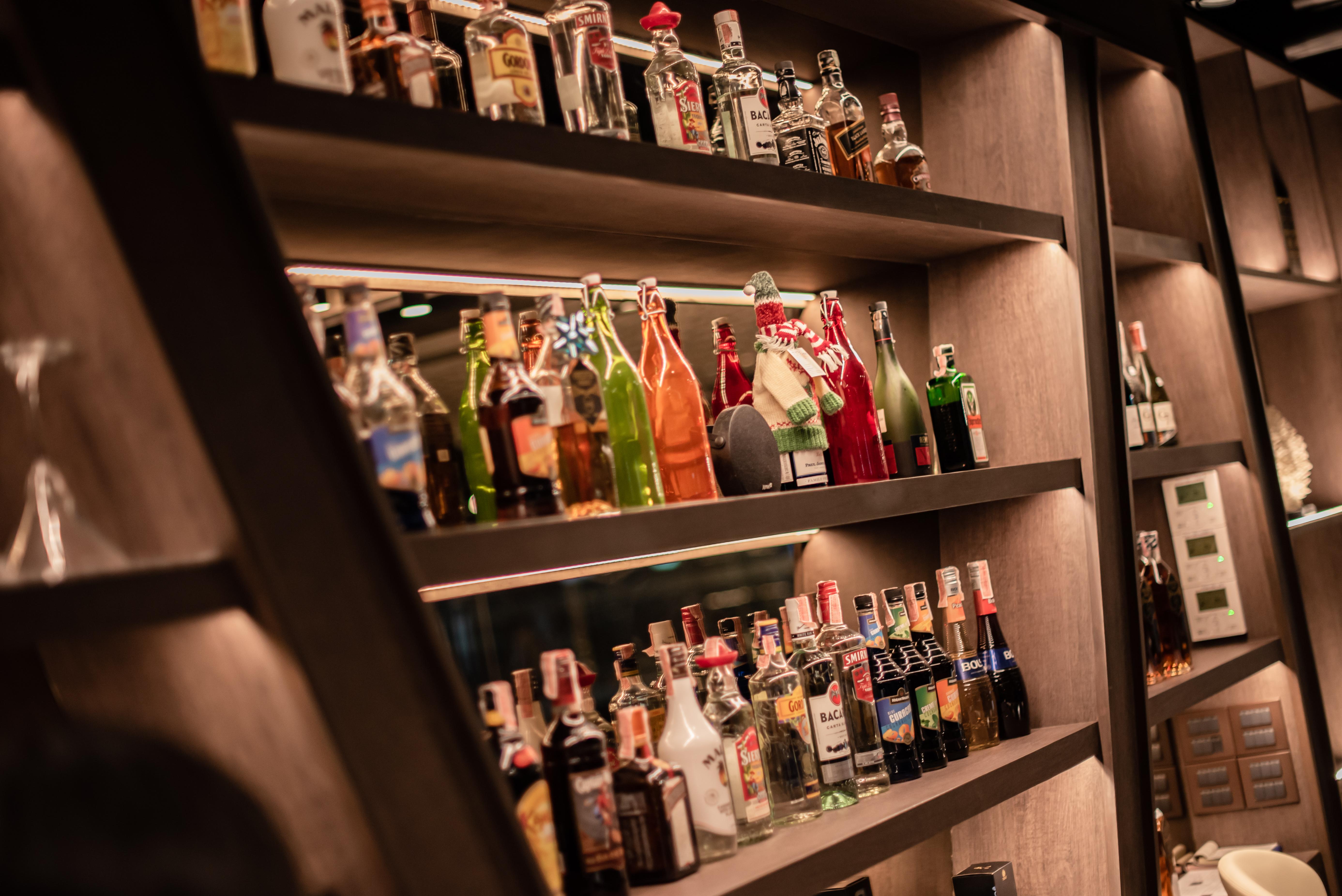 Blackwoods Hotel Pattaya - Sha Extra Plus Exterior foto A selection of liqueurs