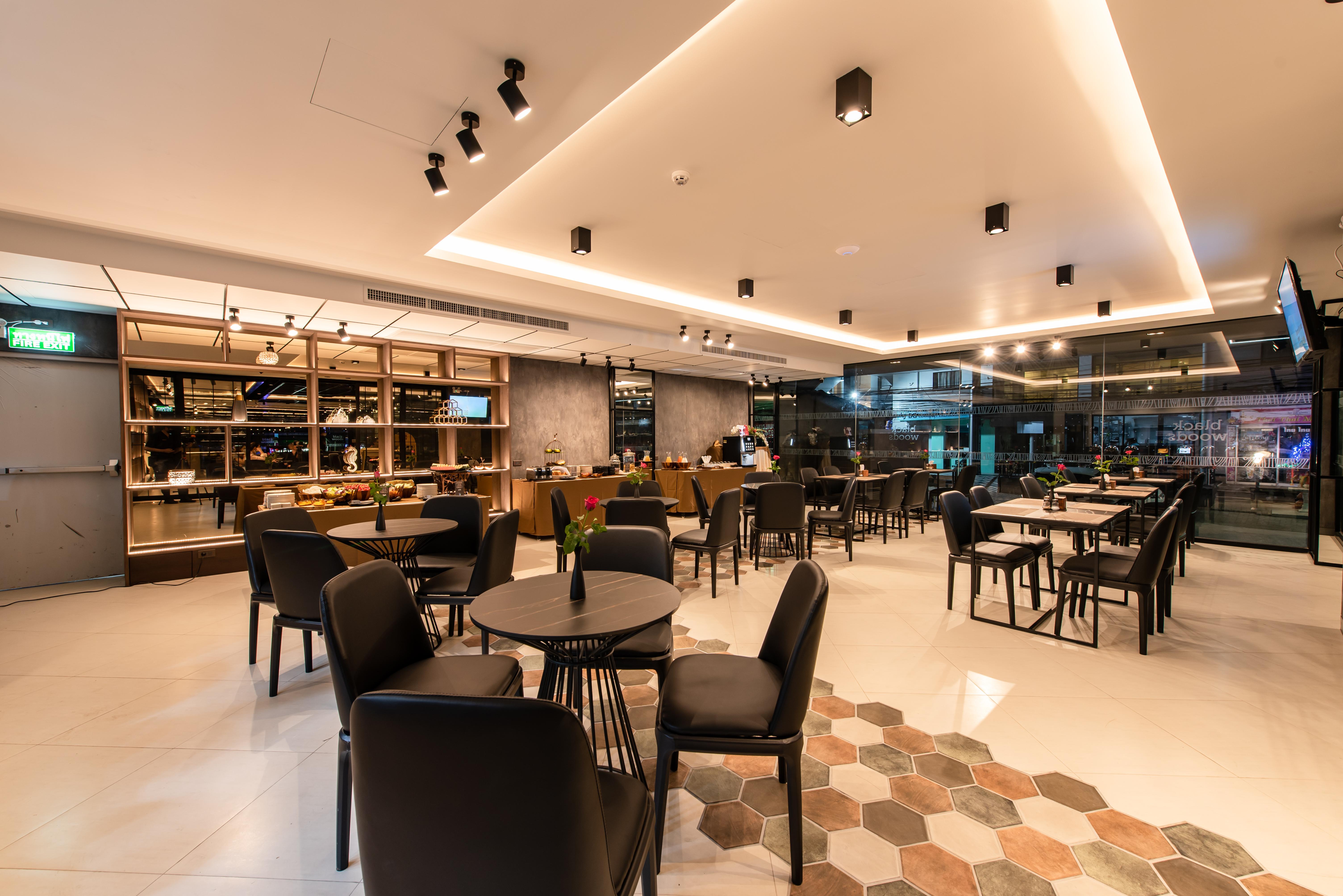 Blackwoods Hotel Pattaya - Sha Extra Plus Exterior foto The lounge at Suvarnabhumi Airport